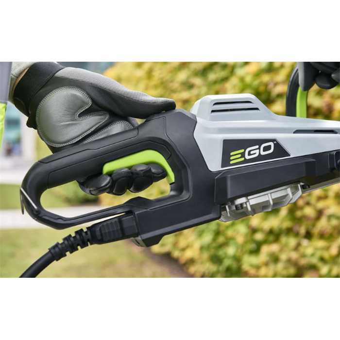 Taille-haies PRO 56v EGO htx6500 lamier de 65cm ( sans batterie)